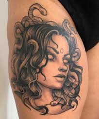 TATTOOIST Dustin Logan