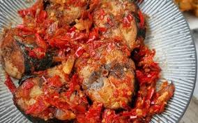 Masih edisi pokcoy (posbar kreasi cooksnap coboy) dan ga (give away) oleh bu @serunipi95. Resep Simpel Ikan Tongkol Balado Rasanya Gurih Menggugah Selera