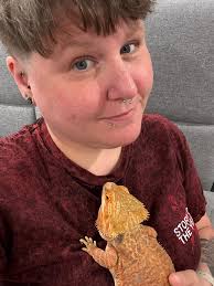 Seeking friendly lesbian partner