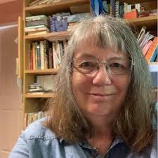 Christina Maslen's Instagram, Twitter & Facebook