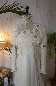Freie kommerzielle nutzung keine namensnennung top qualität. Reizvolles Hochzeitskleid Ca 1910 Www Antique Gown Com