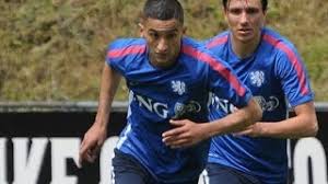  41  em 27 de março de 2021, berghuis marcou seu primeiro gol pela seleção nacional, marcando o gol de abertura na vitória por 2 a 0 contra a letônia durante as eliminatórias da copa do mundo da fifa de 2022. Nieuwkomers Berghuis En Ziyech Genieten Bij Oranje Youtube