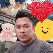 Ryan Merino's Instagram, Twitter & Facebook