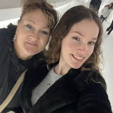 Anywhere that sells second hand baby clothes ?