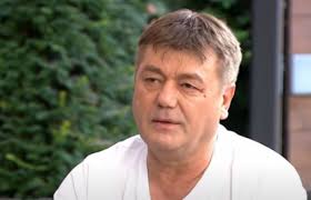 Puhl sándor was born in miskolc on 14th july 1955. Koronavirussal Kerult Korhazba Puhl Sandor Az Intenziv Osztalyon Kezeltek A Vilaghiru Jatekvezetot Budapestkornyeke Hu