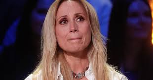 La Boîte à secrets : Lara Fabian les yeux mouillés face à Théo Curin et  Michel Fugain : Le diaporama