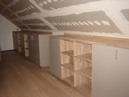 Die serie ist damit optimal für architektonische herausforderungen wie zum beispiel dachschrägen oder besonders hohe decken geeignet. Kast Onder Schuine Wand Ikea Google Zoeken Neue Deko Ideen Dekoideen Google Ikea Wohnung Kleiderschrank Fur Dachschrage Dachboden Schlafzimmer Ideen