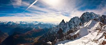 Dieser pinnwand folgen 107 nutzer auf pinterest. Lassen Sie Die Seilbahn Die Strasse Ubernehmen Courmayeur Der Skyway Monte Bianco