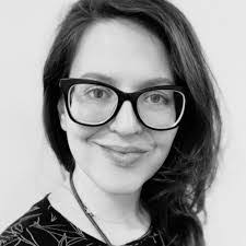 Kelly Eckenrode's Instagram, Twitter & Facebook