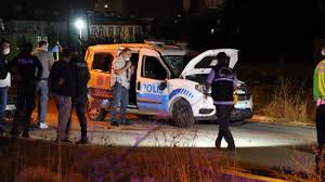 Dün banaz ilçesinde salih ünal isimli gencecik kardeşimizi motor kazasında kaybettik. Usak Ta Trafik Kazasi 2 Polis Yaralandi