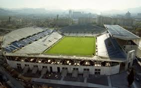 El ayuntamiento de marsella estudia la venta del estadio del olympique. El Olympique De Marsella Volvera A Jugar En Su Estadio El Dia 30 Tras Acabar La Investigacion Por El Accidente Marca Com