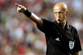 Sebelum membuat stiker, siapkan minimal 3 foto. 5 Wasit Paling Ternama Di Sepak Bola Masih Ingat Mereka
