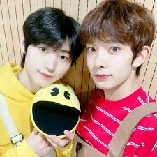 SUNGHOON; Mom is... That's not mom, that's Big bro 😂