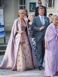 Dieser pinnwand folgen 7113 nutzer auf pinterest. Queen Maxima Is The Belle Of The Ball At Her Brother S Wedding Queen Maxima Fashion Royal Fashion