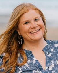 Deena Temple's Instagram, Twitter & Facebook