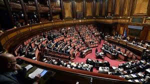 Parlamento kelimesinin doğuş yeri i̇ngiltere'dir. Salvini Annuncia Parlamentari Della Lega A Oltranza In Parlamento La Stampa