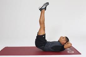 Der beinheber ist eine perfekte übung, um den unterbauch optimal zu trainieren. 4 Ubungen Fur Einen Flachen Bauch