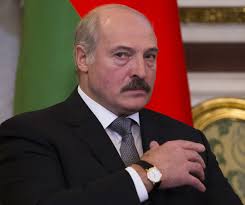 Ein mitreisender berichtet anonym von dramatischen szenen an bord. Weissrussland So Tickt Alexander Lukaschenko Der Letzte Diktator Europas Business Insider