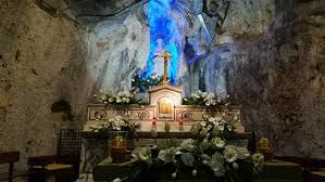Santuario santa rosalia costruito nel xvii secolo in onore della santa patrona della città,situato all'interno di un anfratto roccioso quasi sulla cima del monte pellegrino. Chiesa Di Santa Rosalia Montelepre Aktuelle 2021 Lohnt Es Sich Mit Fotos