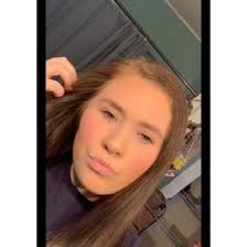 Nevaeh Simmons (vayasimmons)