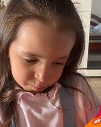 Mi bebé grande cumple 4 añitos ✌🏼✌🏼 mi niña dulce y cariñosa. La mejor  hermana mayo. Te amo tanto tanto hijita Danna 💜