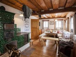 If you're looking for a christmas cottage, where family can gather, or you can escape as a couple for a romantic break, take a look at our christmas log cabins with hot tubs. 5 Homes Away From Home This Christmas Booking Com