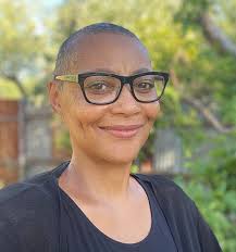 Elizabeth Burden's Instagram, Twitter & Facebook