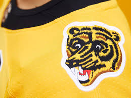 Perfect screen background display for desktop, iphone, pc. Bruins Officially Unveil Their Gold Reverse Retro Jersey To Be Worn As The Alternate This Season Stanley Cup Of Chowder