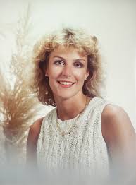 Kathy's House was founded because of one woman's inspiring vision. In 2000,  Kathy Vogel Kuettner was receiving treatment for Burkitt's lymphoma at  Froedtert & the Medical College of Wisconsin. The 39-year-old mother