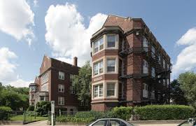 Completely furnished super clean and comfortable 3 bedroom apartment shared bathroom!!!two bedrooms are available =all utilities are included in your rent. Apartments For Rent For Less Than 700 In 60637 Chicago Il Forrent Com