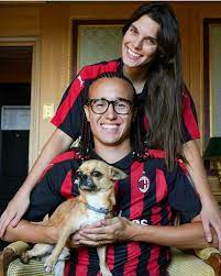 Info.paneecalcio@gmail.comdiego laxalt (1993) is an uruguayan footballer who plays as a left midfielder or left back for genoa cfc. Footballers Wags Kids Diego Laxalt And His Girlfriend Antonella Pic
