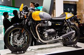 2017 Triumph Street Cup The Thruxton R S Younger Sibling With 900 Cc Twin And Cafe Racer Styling Paultan Org