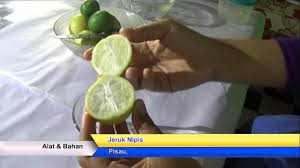 Cara Cepat Menghilangkan Tahi Lalat Di Wajah Dengan Jeruk Nipis Manfaat Jeruk Nipis Jeruk Nipis Jeruk Wajah