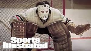 Meine schwester machte einen super job und portraitierte alle meine teamkameraden auf der maske. Eishockey Goalie Lebende Zielscheibe