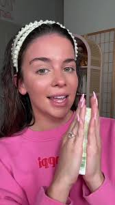 IM SO EXCITED ABOUT THIS! Green-eyes girlies are gonna luvvv this 👀👀👀  @Clinique #blackhoney