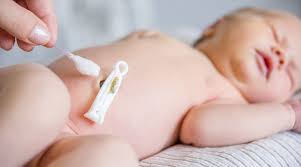 Mother sits on the stool and sponges baby. How To Clean Your Baby S Belly Button Because It S Not Exactly Ready For Bathing Memorialcare