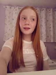 Amy Holderman's Instagram, Twitter & Facebook