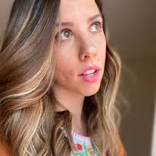 Annmarie Hooker's Instagram, Twitter & Facebook