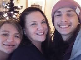 Robin Tillett's Instagram, Twitter & Facebook