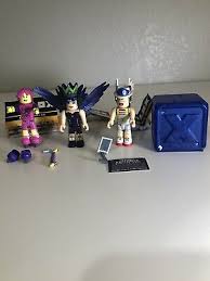 Roblox toy is fun to collect in the physical state, but it also comes with the added benefit of having a free roblox toy code. Roblox Toys Lot Of 3 One Code Skating Rink Design It Dreams Justmomma Ebay