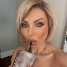 James Arniotis's Instagram, Twitter & Facebook