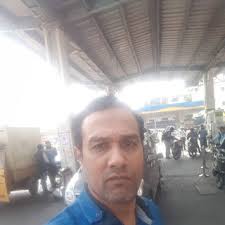 Manish Bhandari at Bhapkar Petrol Pump, Satara Road,