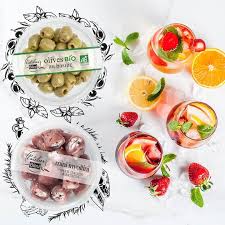 Au Menu De L Aperitif De Ce Soir Duo D Olives Involtini Et Mocktail Colore Fraise Menthe Et Citron In 2020 Food Vegetables Ricotta
