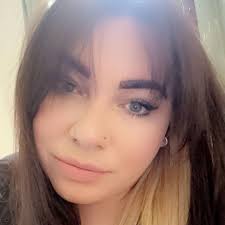 🚒There's a huge emergency services presence outside a Southampton pub this  afternoon after a fire. 🛑The road is closed and people are urged to avoid  the area. 👇Follow live updates