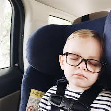 Hey, parents of glasses-wearing kiddos! Looking for some fun books with  characters who wear glasses, too? Here are a few great picks to check out!  📚👓 🐘 Piggie & Elephant: Gerald sports