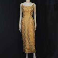 An exquisite asian brocade shines in these beautiful gowns. Sabiens Boston 1960 S Gold Brocade Cocktail Dress With A Train Quiet West