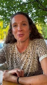 Incroyable mais vrai ! Il y a 4 ans Laura pesait …120 kg …. Grâce à sa  reprise en main elle a perdu 55 kg! Ne jamais renoncer sur les sentiers du