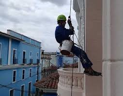 Alpinistas escalan la Biblioteca Provincial Rubén Martínez Villena de  Sancti Spíritus (+fotos)