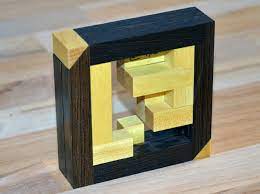 All about mechanical puzzles like burr puzzles, wire puzzles, dexterity…. Eric Fuller Puzzle Pusher