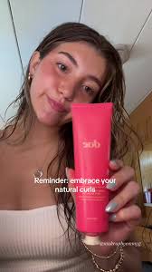 Achieve Gorgeous Heatless Curls with Dae Styling Cream